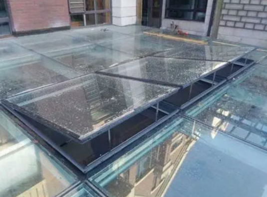 黑龙江电动雨感天窗：现代建筑的呼吸之窗